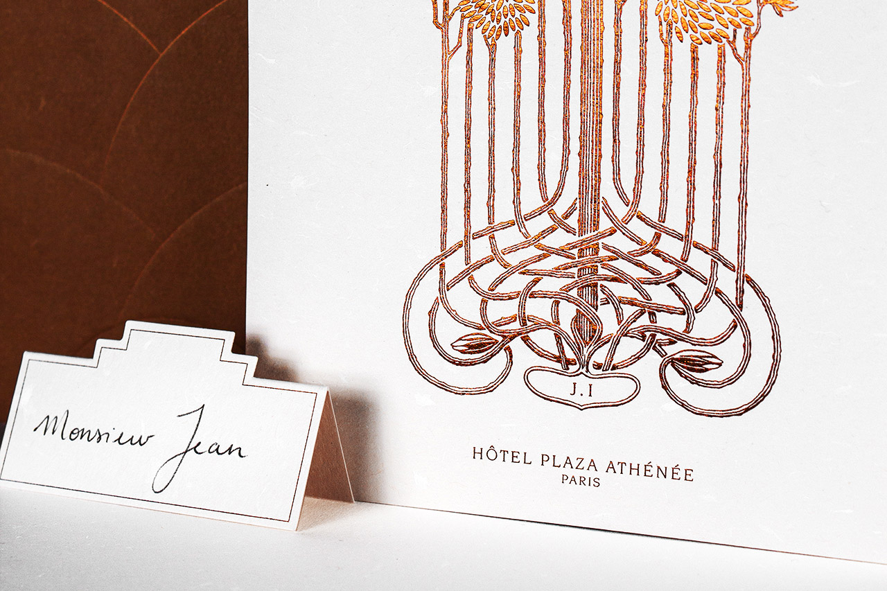 Carte de l'Hotel Plaza Athénée - Printed by Atelier Bulk